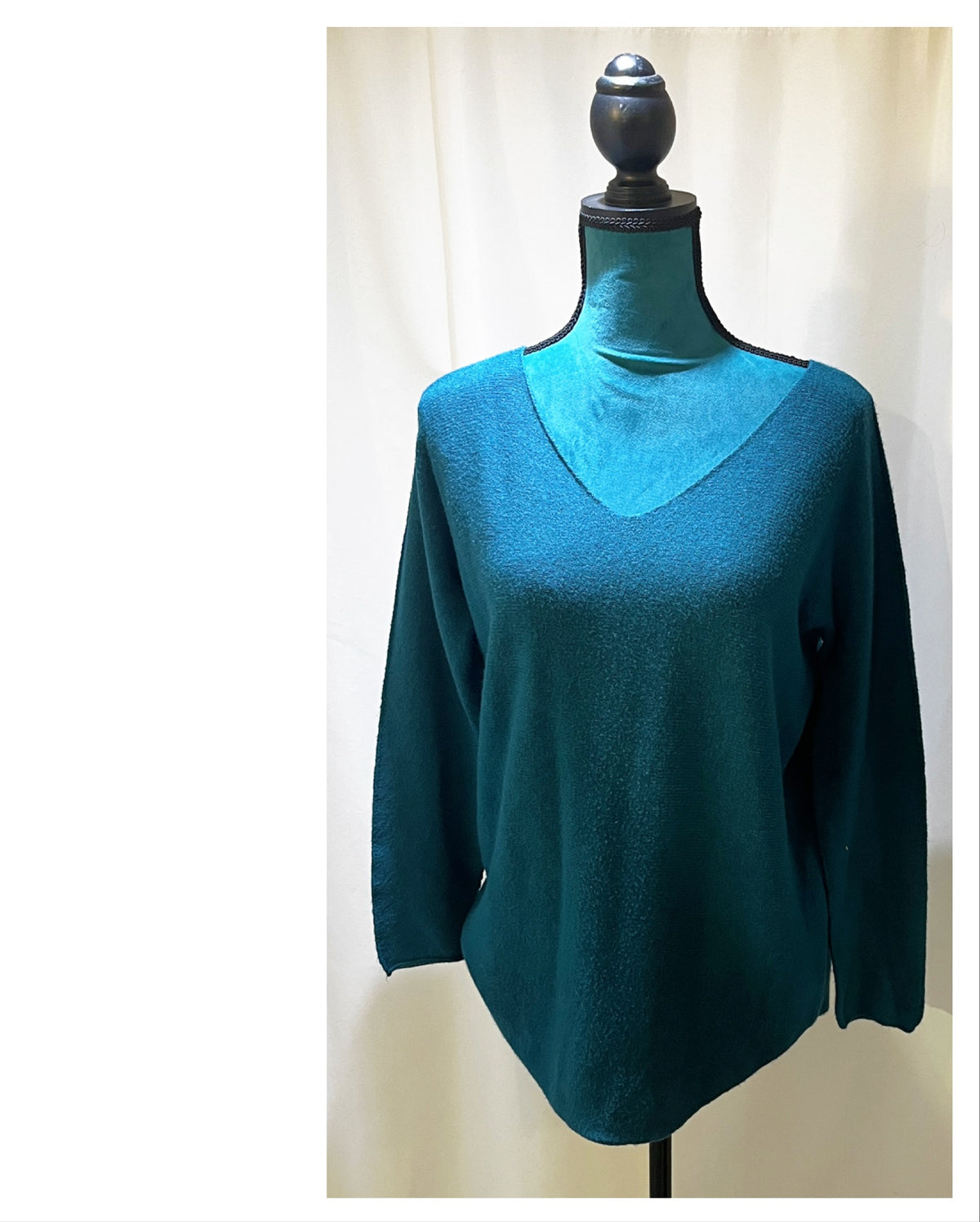 Pull V modèle Émilie sans couture tout doux