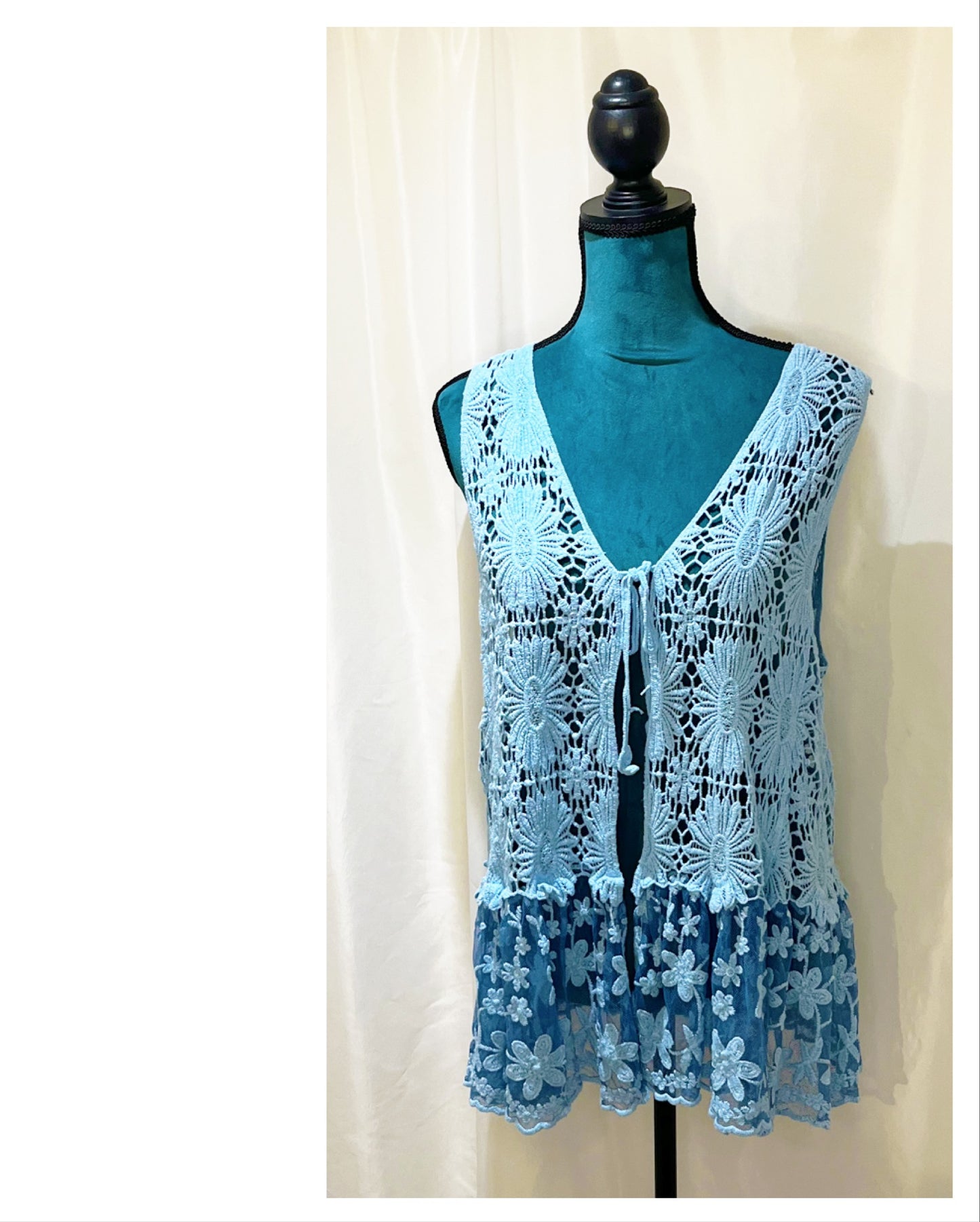 Gilet dentelle & crochet modèle Charme