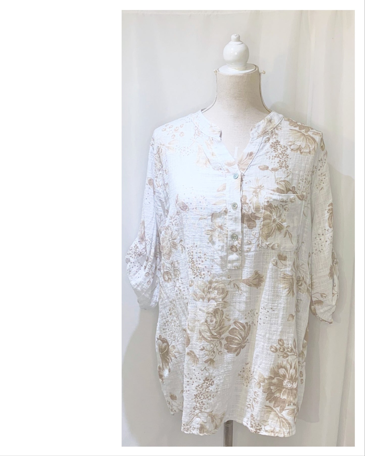 Chemise modèle Line chic motif fleurs