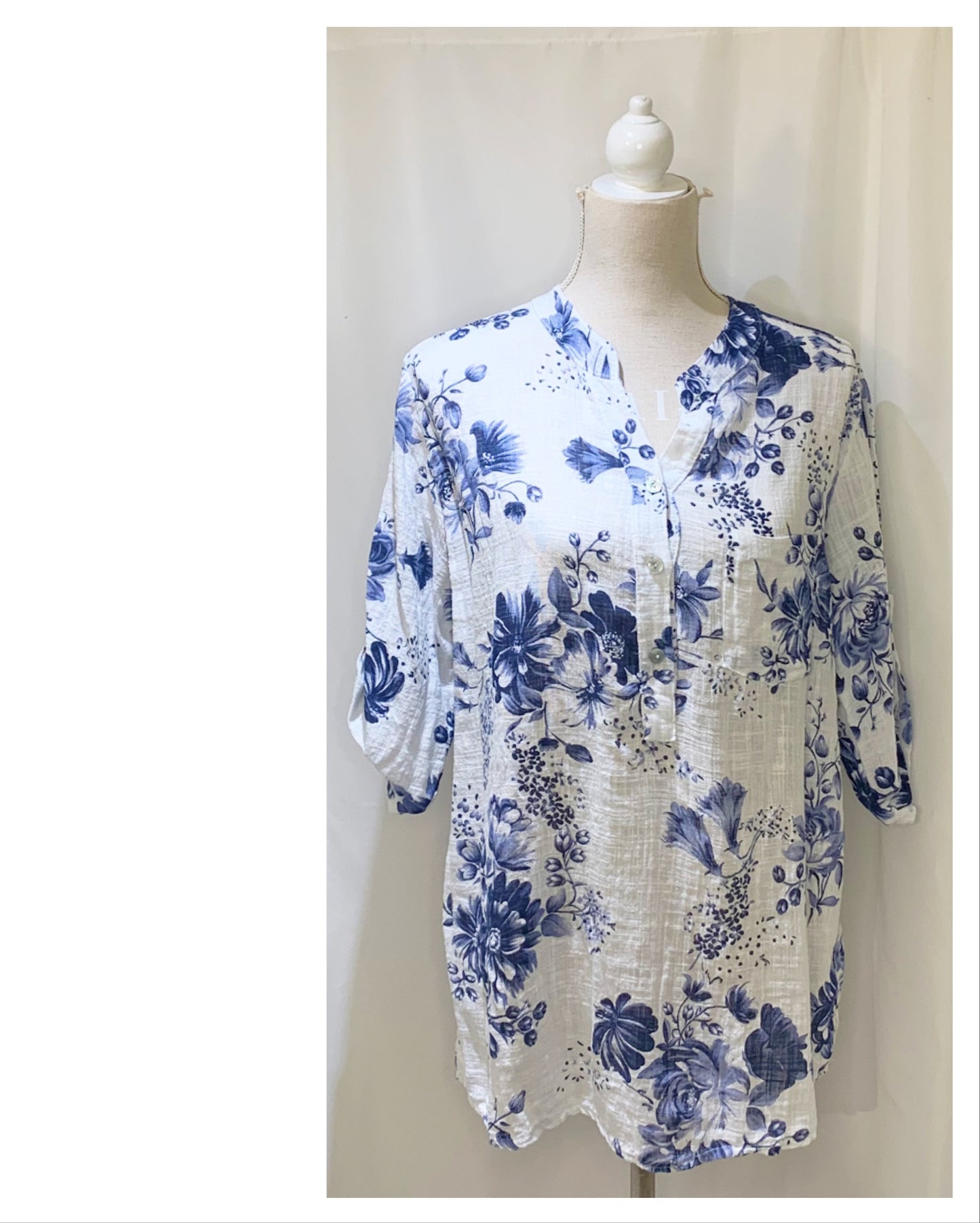 Chemise modèle Line chic motif fleurs