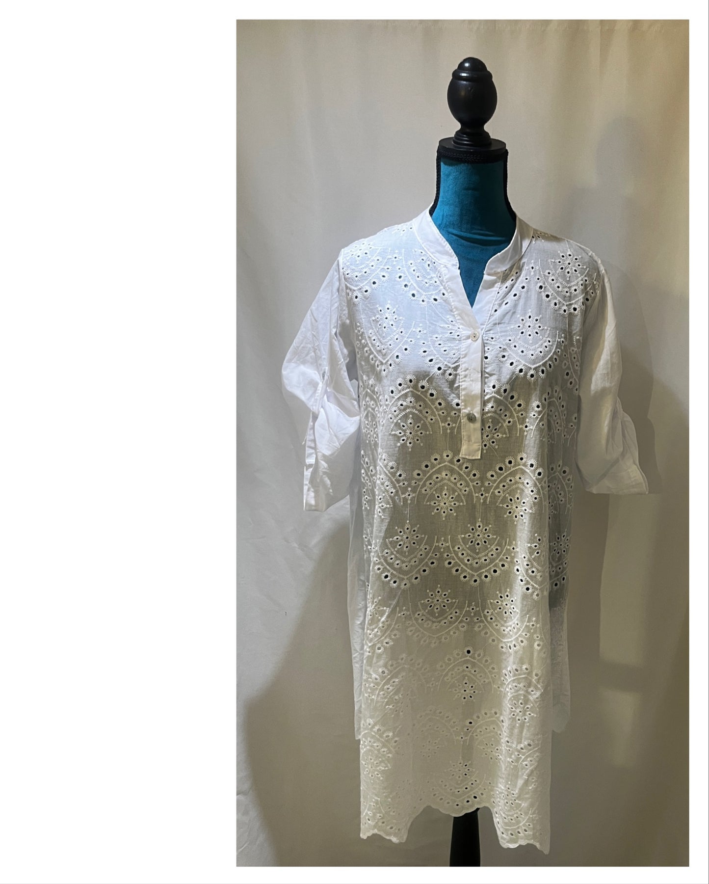 Robe dentelle Anglaise modèle Lou