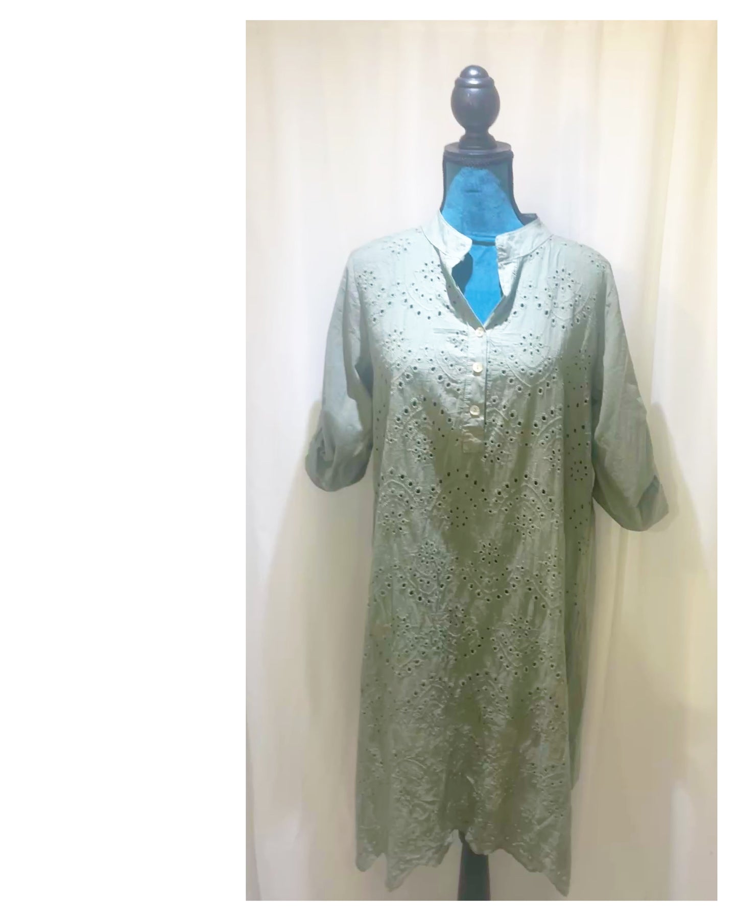 Robe dentelle Anglaise modèle Lou