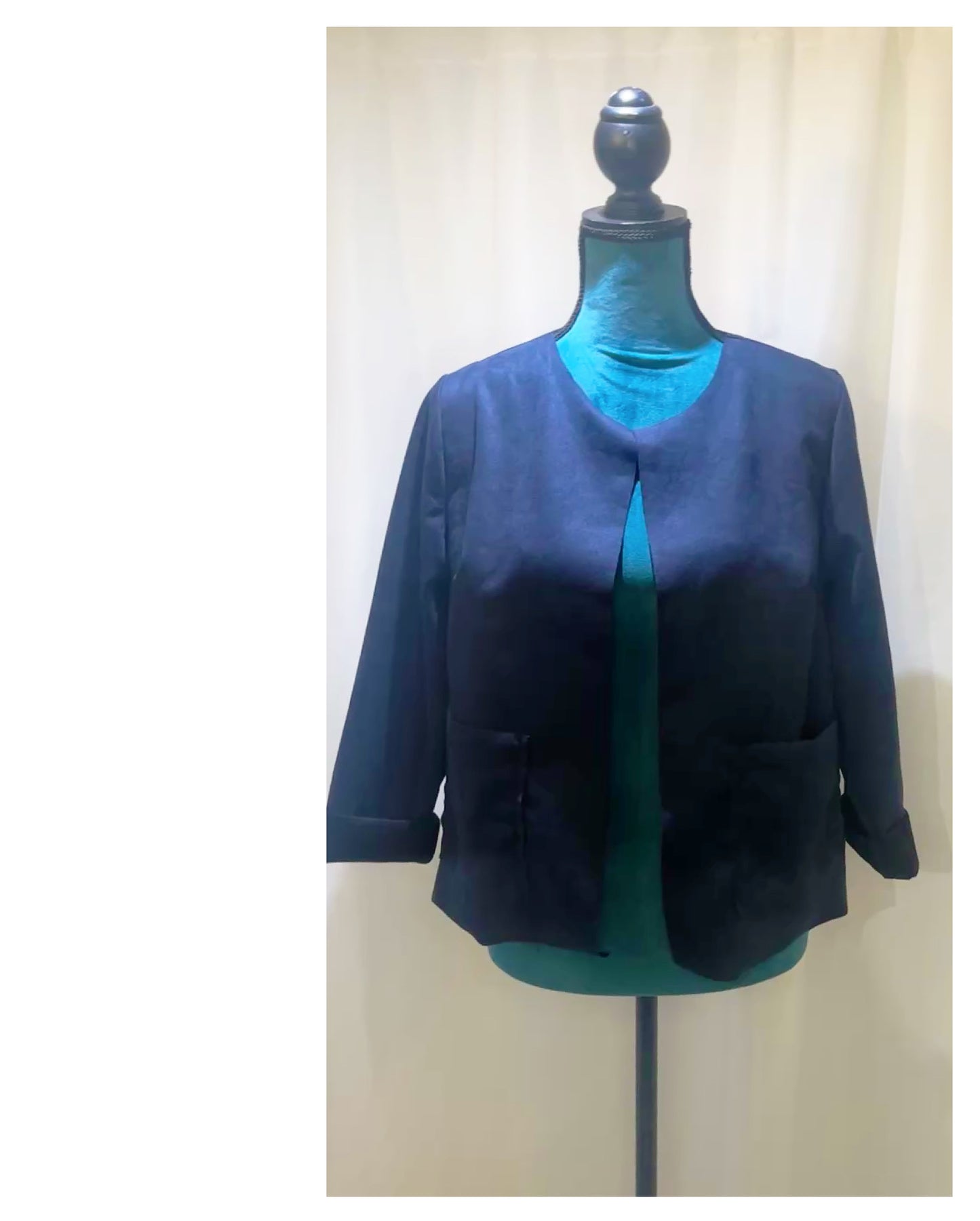 Veste courte Suédine modèle Albane